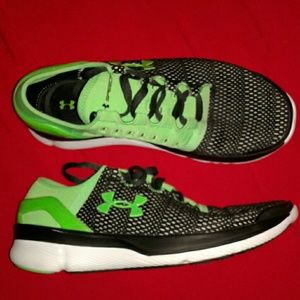 Under Armour SpeedFoam Womens 7 Shoe